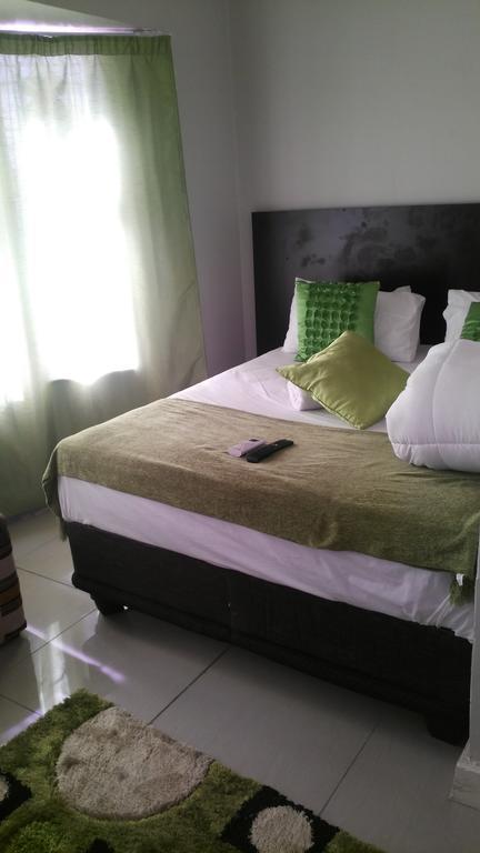 Valley Guest House Претория Екстериор снимка