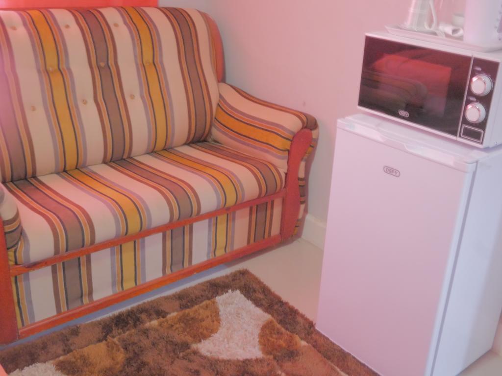 Valley Guest House Претория Екстериор снимка