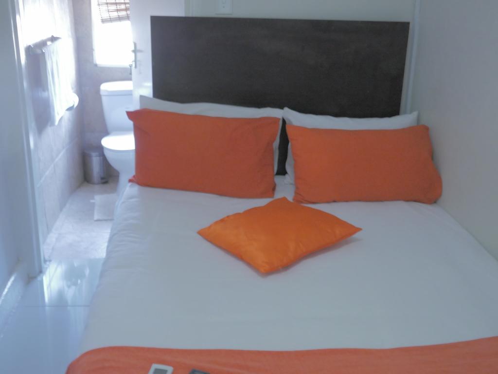 Valley Guest House Претория Екстериор снимка