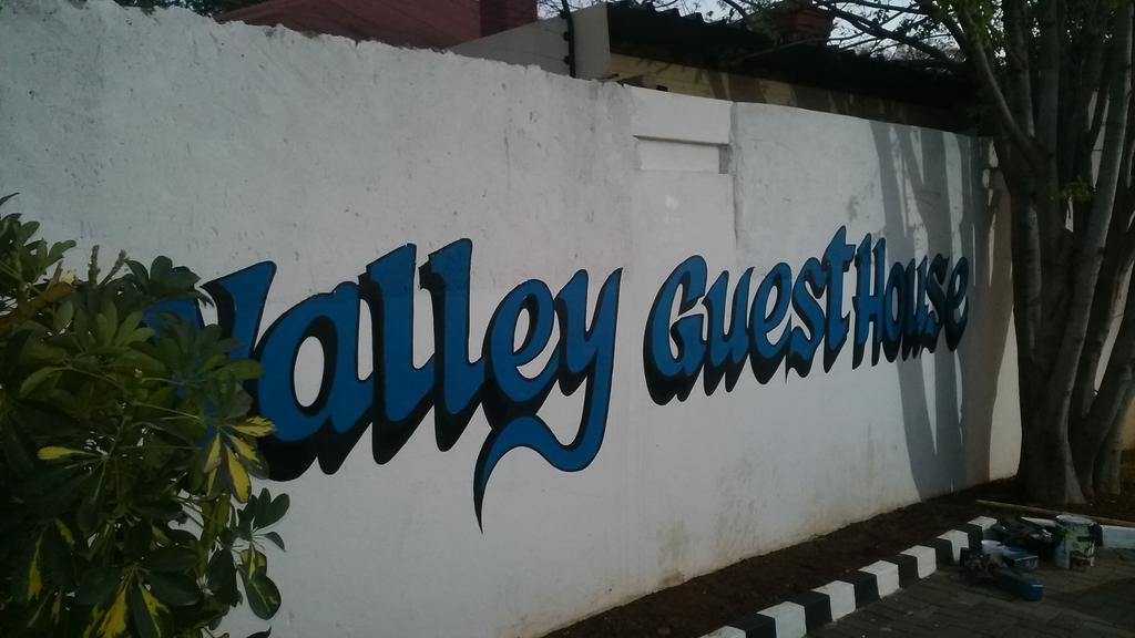 Valley Guest House Претория Екстериор снимка